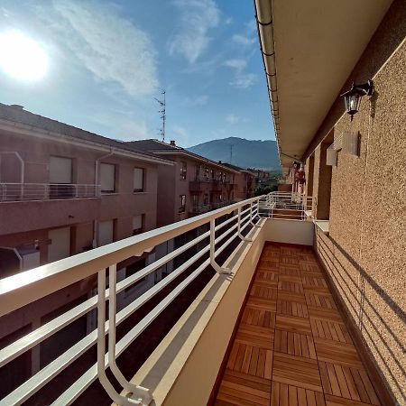 Acogedor Apartamento Junto A La Plaza Villasana de Mena Bagian luar foto
