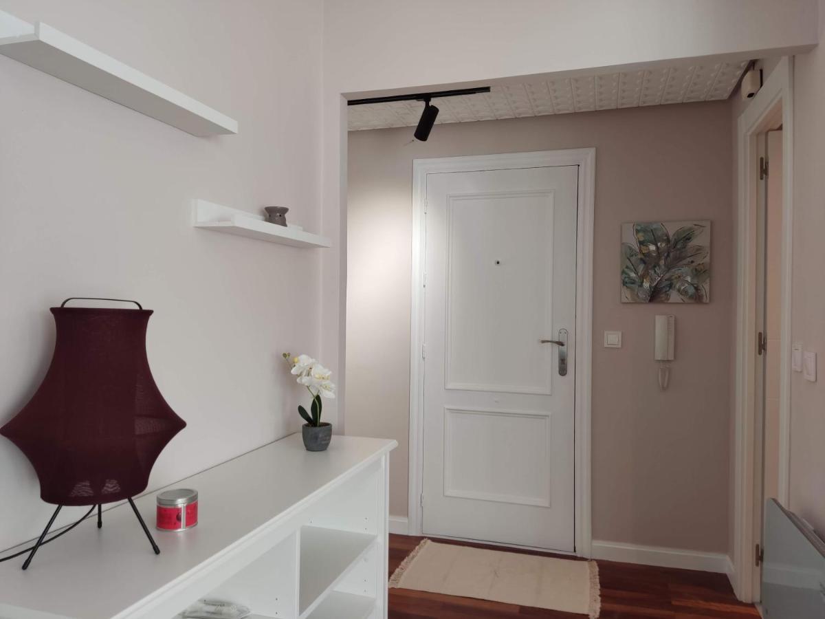 Acogedor Apartamento Junto A La Plaza Villasana de Mena Bagian luar foto