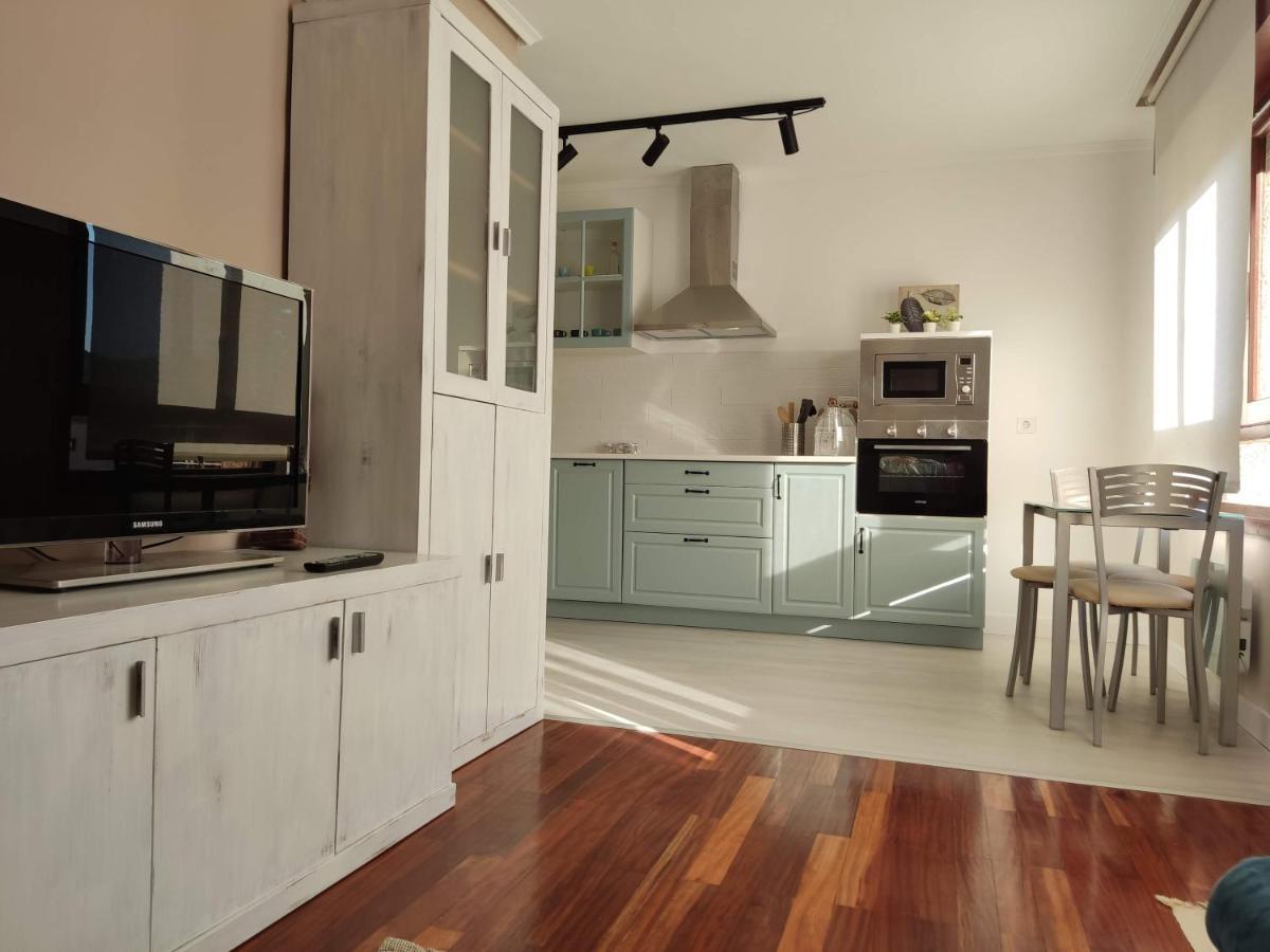 Acogedor Apartamento Junto A La Plaza Villasana de Mena Bagian luar foto