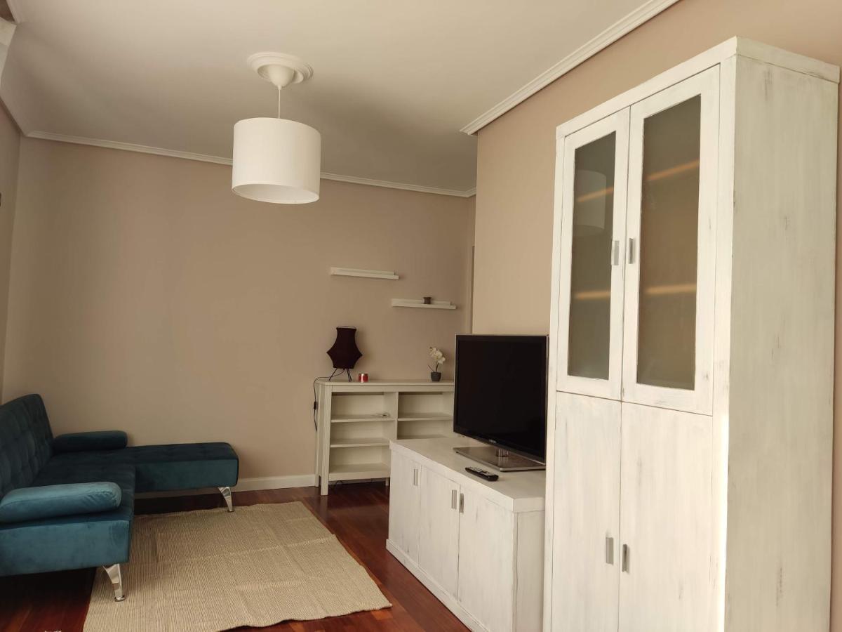 Acogedor Apartamento Junto A La Plaza Villasana de Mena Bagian luar foto